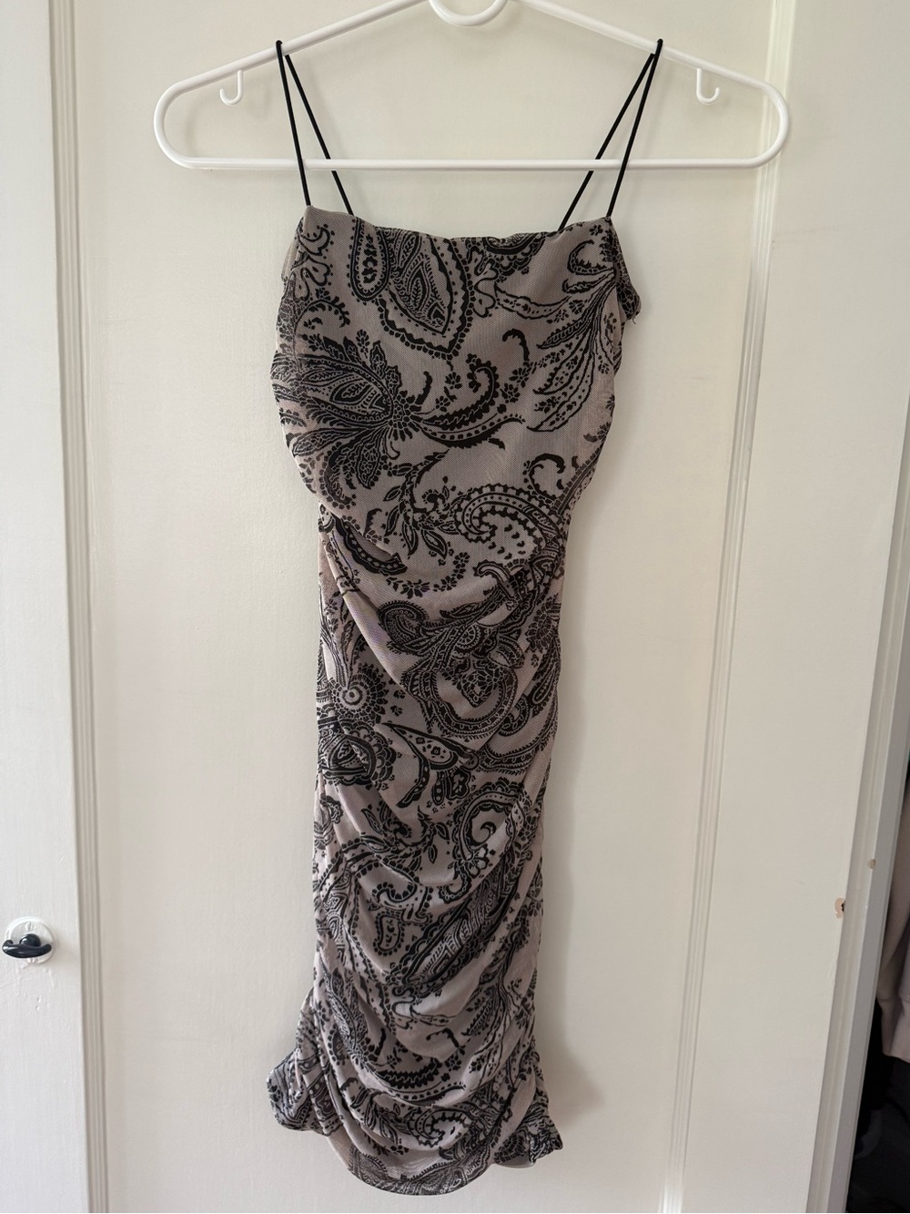 Windsor Paisley Ruched Mesh Bodycon Mini Dress Black and Cream Size S